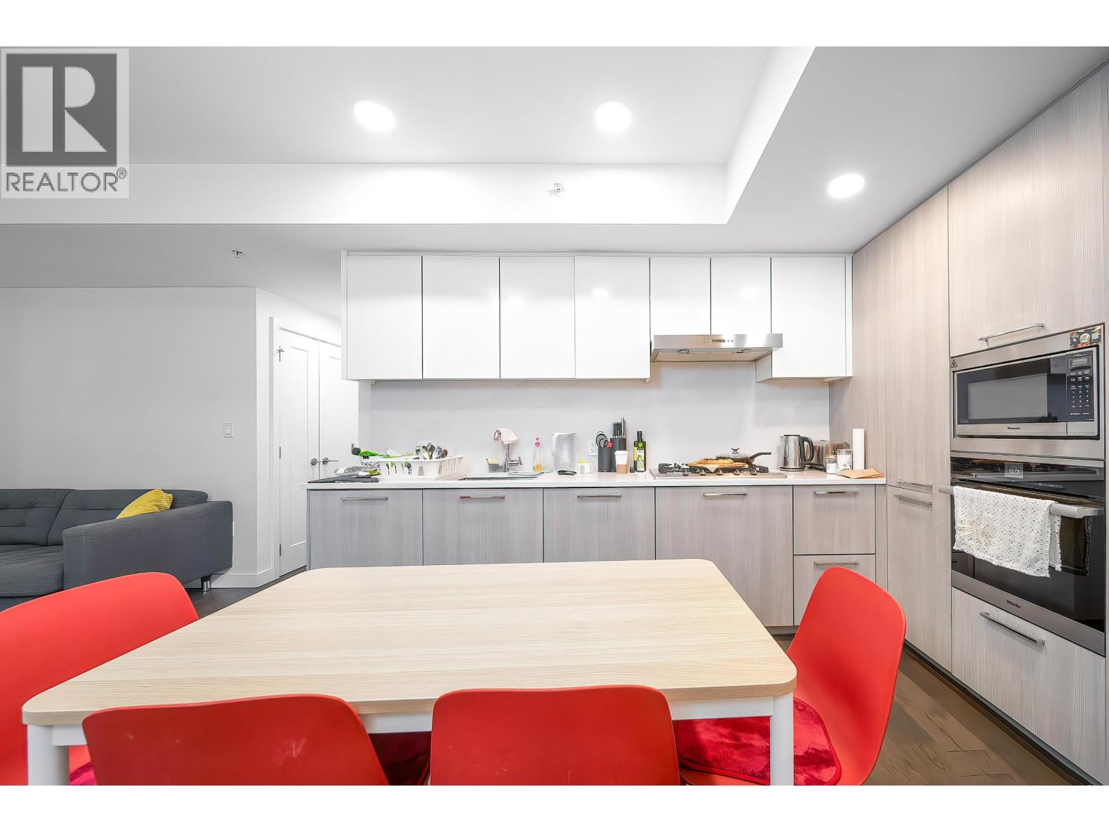 #500-3331 NO.3 Road, Richmond