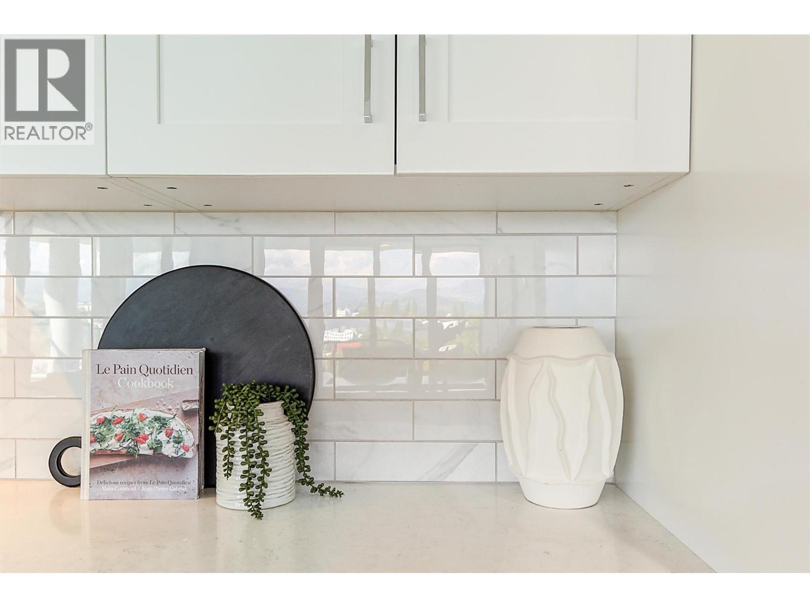 502 485 Groves Avenue, Kelowna