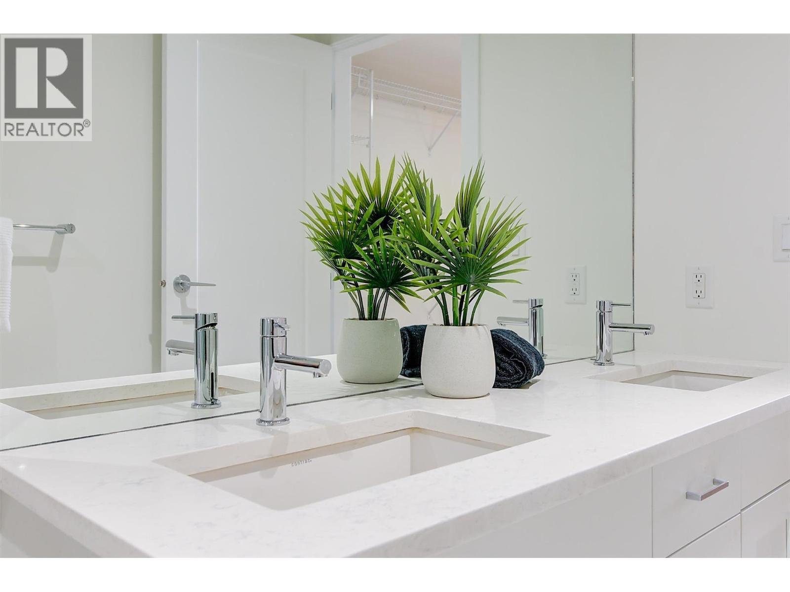 502 485 Groves Avenue, Kelowna