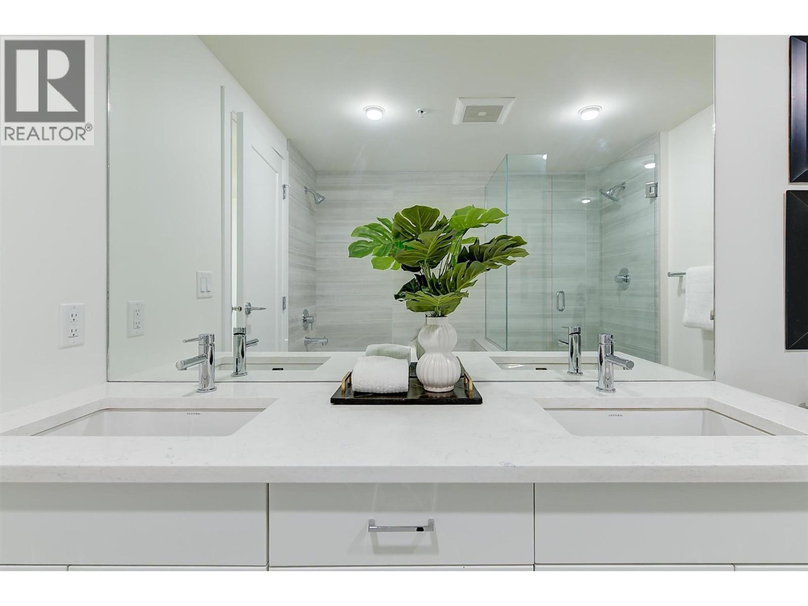 502 485 Groves Avenue, Kelowna