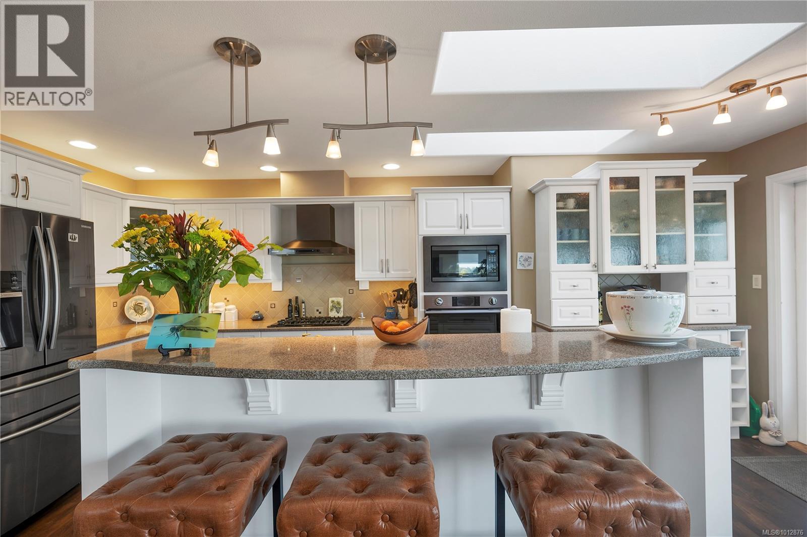 730 Nelson Rd, Campbell River