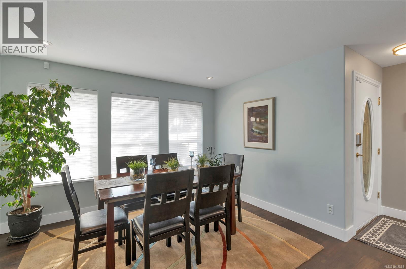 730 Nelson Rd, Campbell River