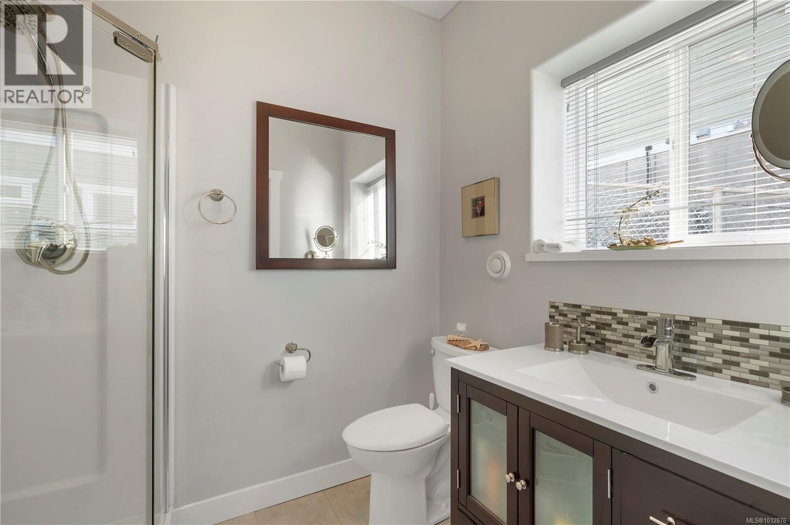 730 Nelson Rd, Campbell River
