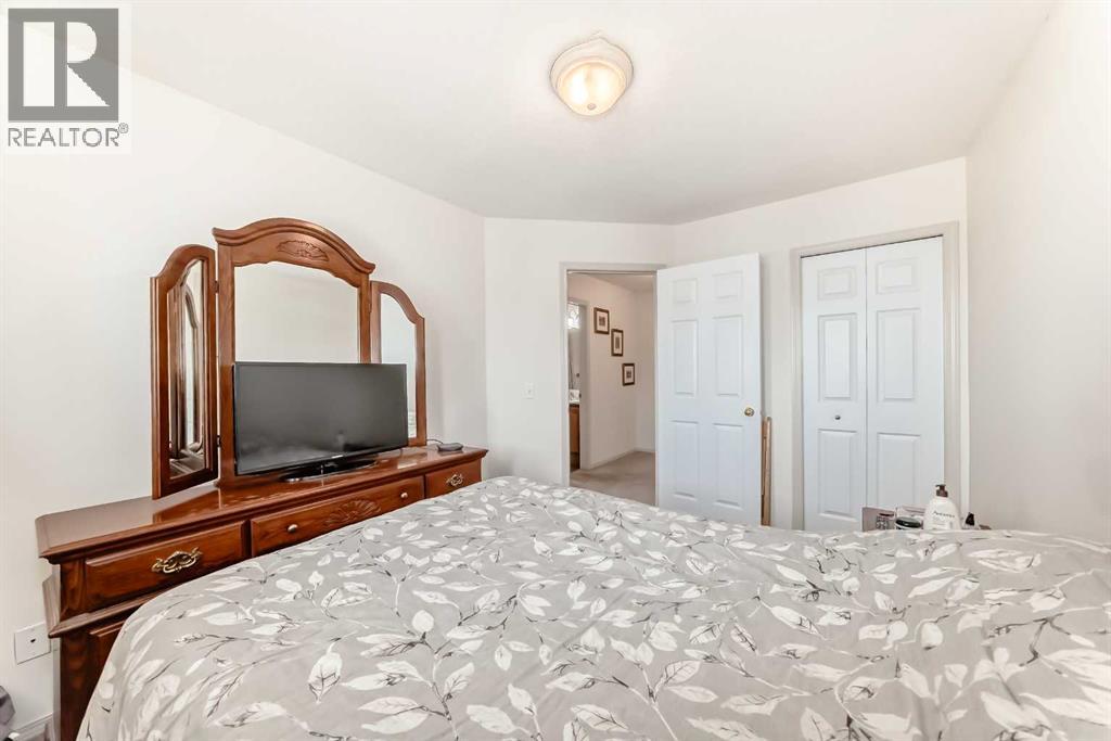 Single Family House for Sale in  Copperfield Gardens SE Copperfield Calgary 