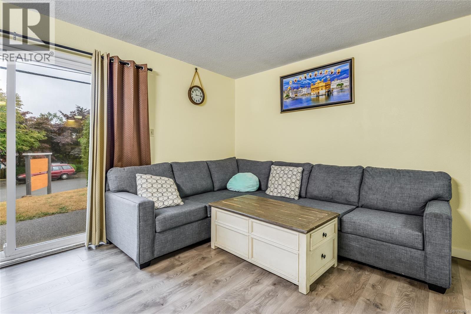 1 158 Back Rd, Courtenay