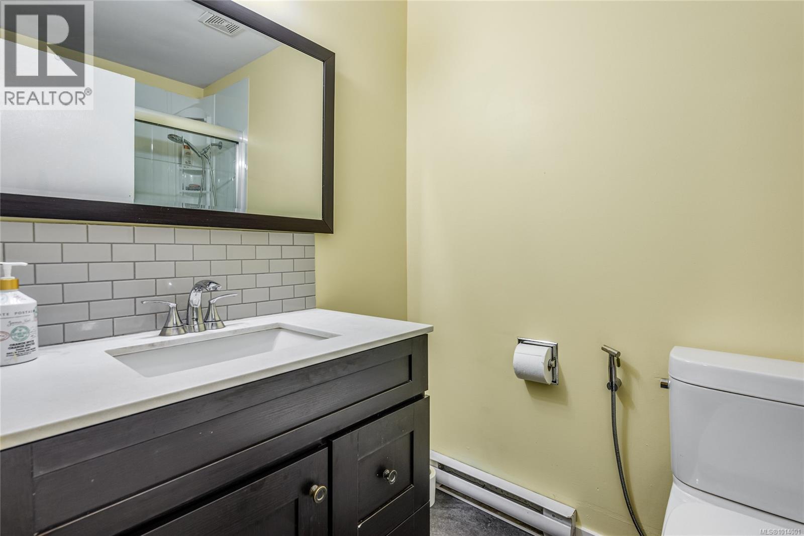 1 158 Back Rd, Courtenay
