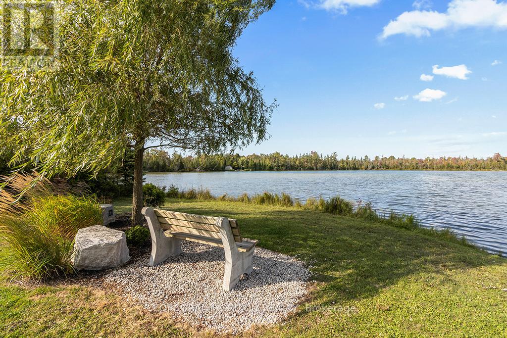 107 LOUISE CREEK CRESCENT - 46