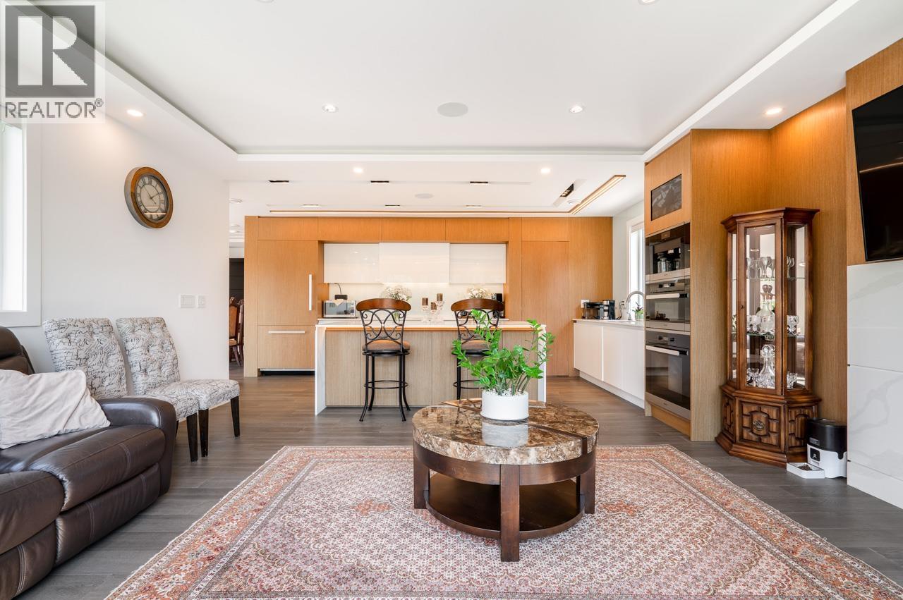 4399 HIGHLAND BOULEVARD, North Vancouver