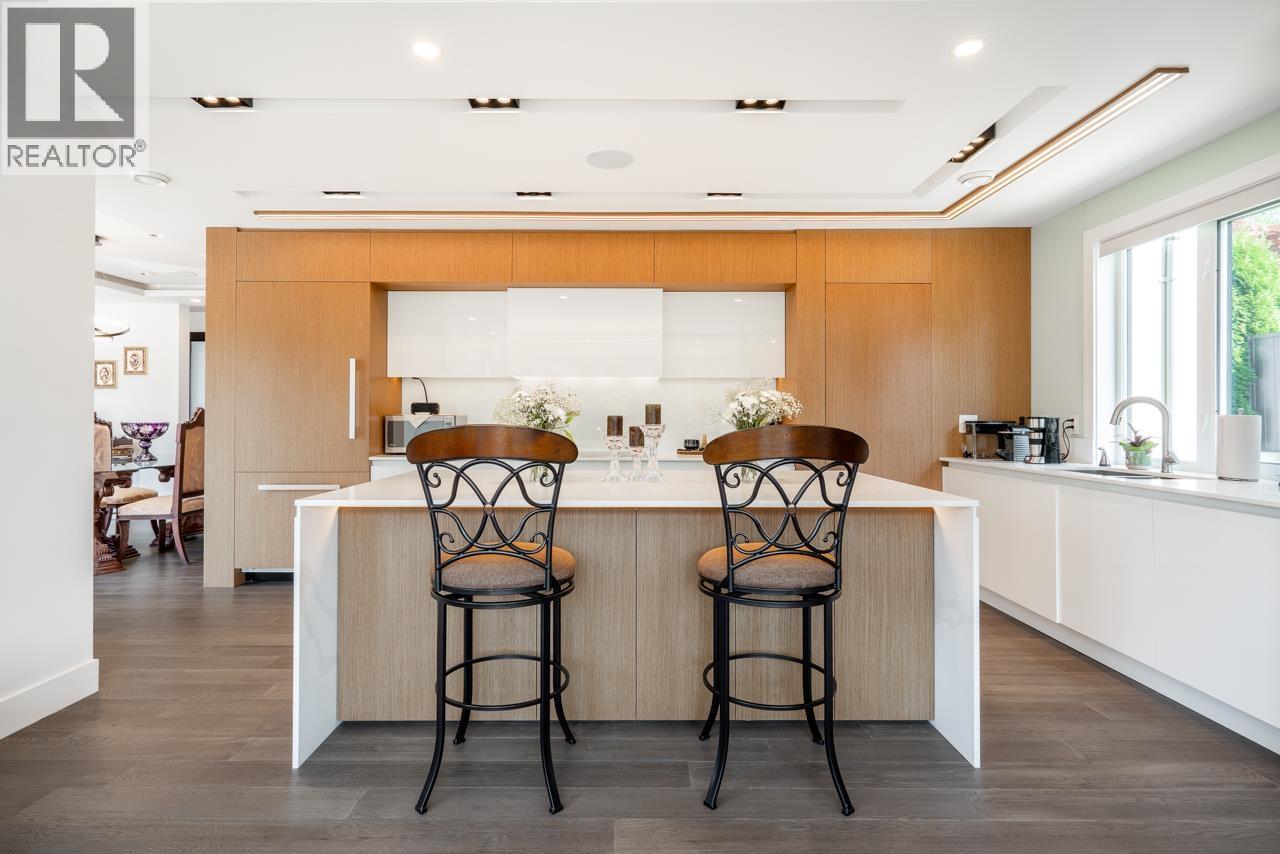 4399 HIGHLAND BOULEVARD, North Vancouver