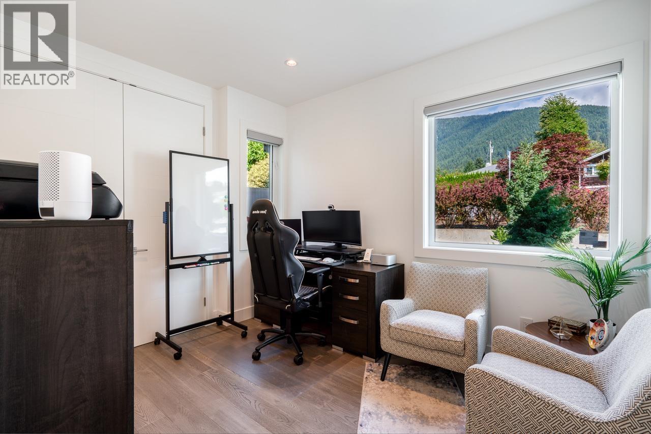 4399 HIGHLAND BOULEVARD, North Vancouver