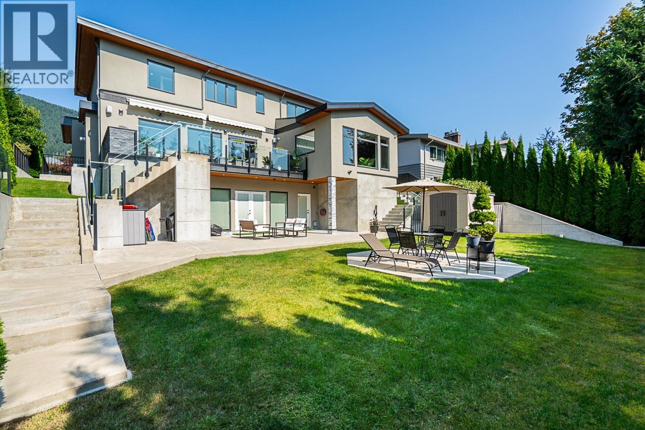 4399 HIGHLAND BOULEVARD, North Vancouver