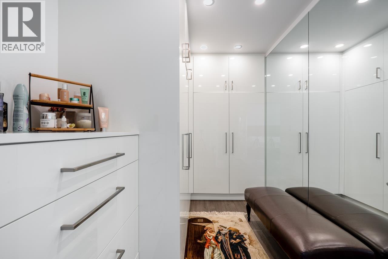 4399 HIGHLAND BOULEVARD, North Vancouver