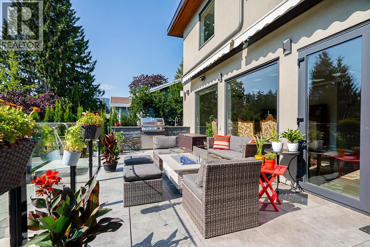 4399 HIGHLAND BOULEVARD, North Vancouver