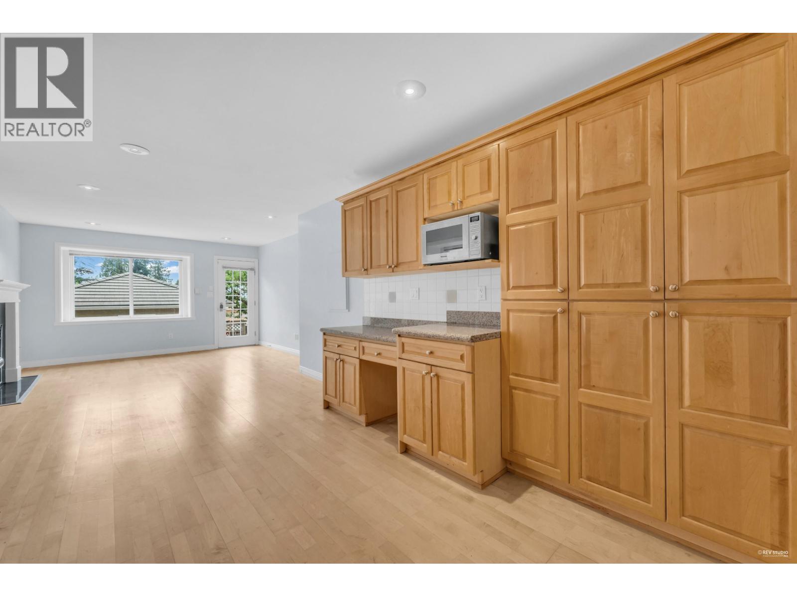 313 E 27 STREET, North Vancouver