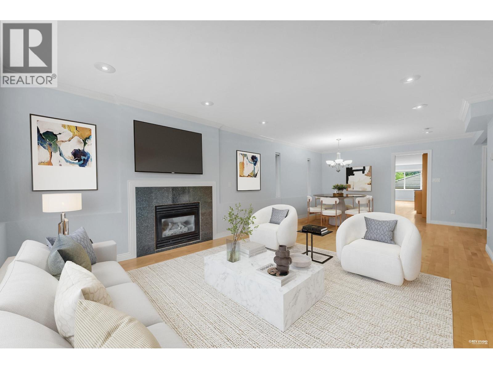 313 E 27 STREET, North Vancouver