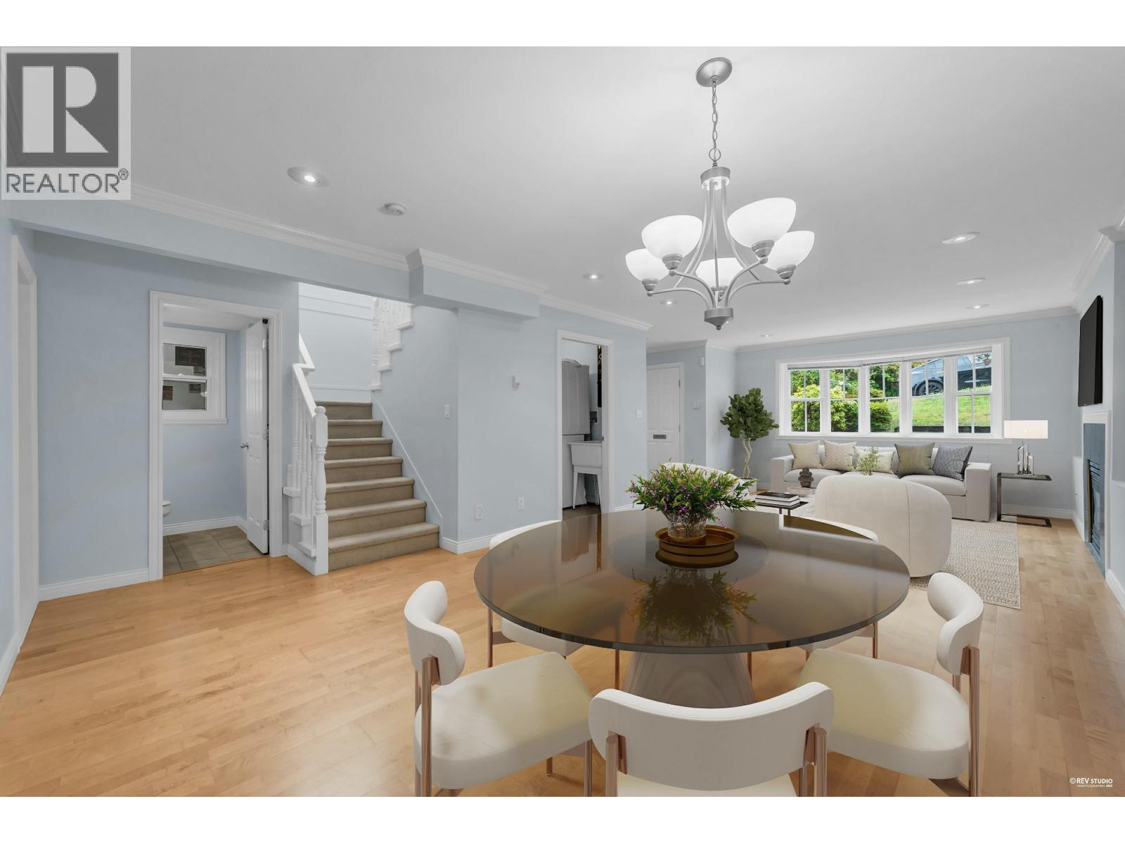 313 E 27 STREET, North Vancouver