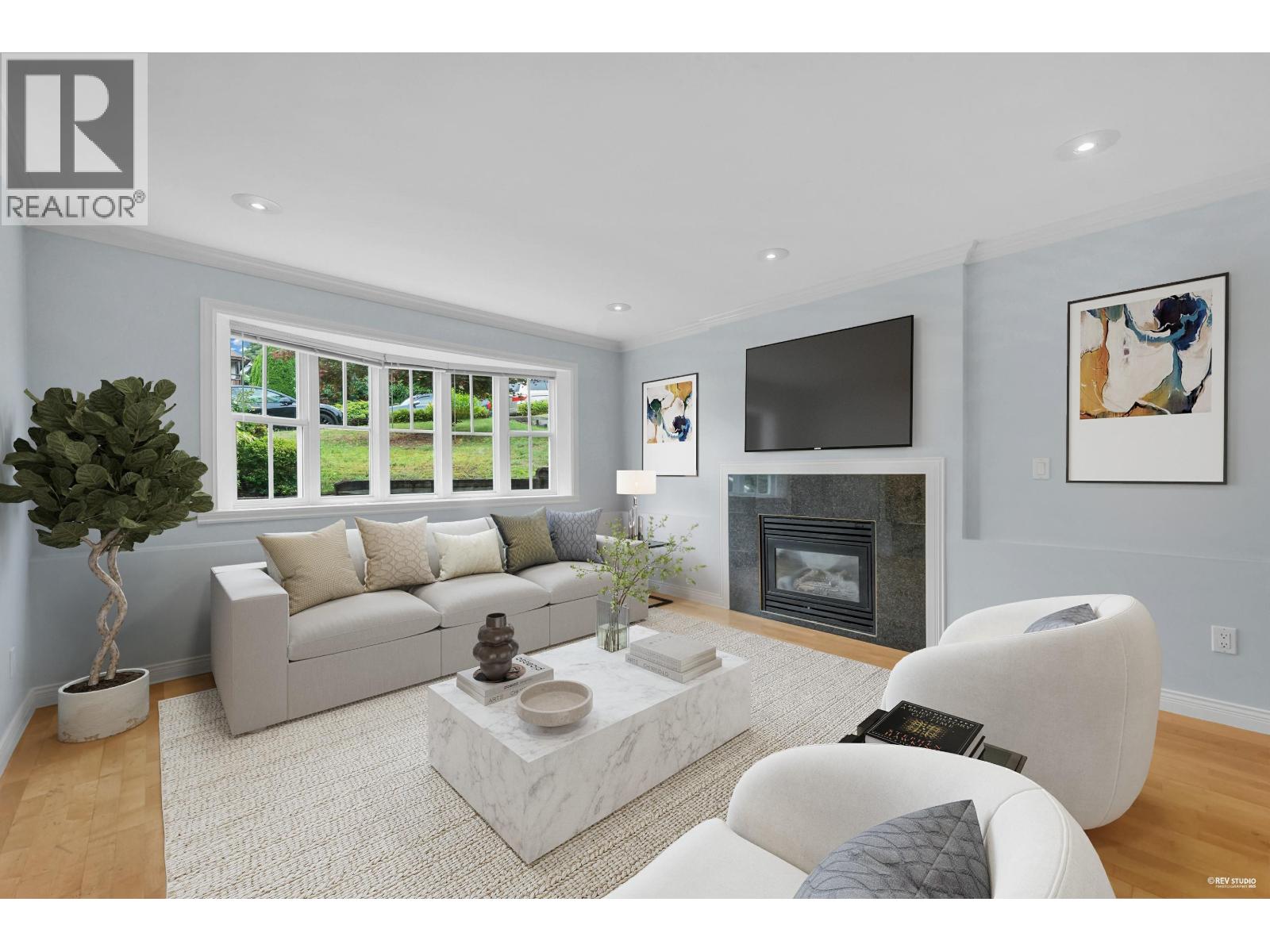 313 E 27 STREET, North Vancouver