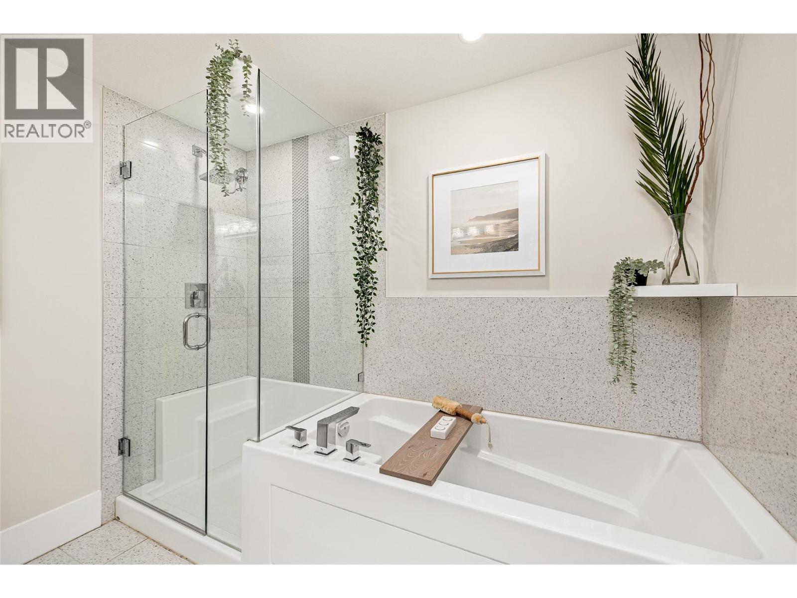 224 4000 Redstone Crescent, Peachland