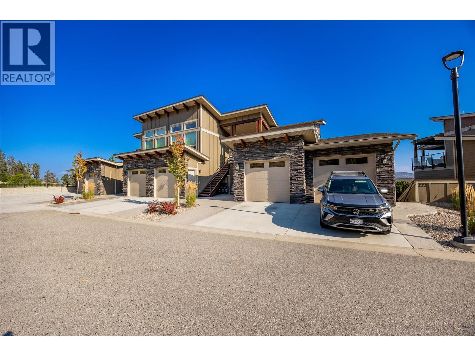 224 4000 Redstone Crescent, Peachland