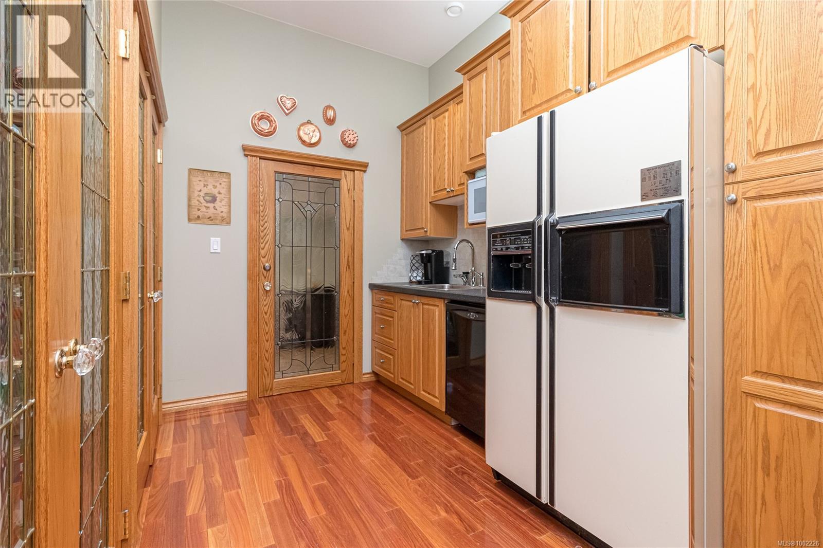 11376 Osprey Pl, North Saanich