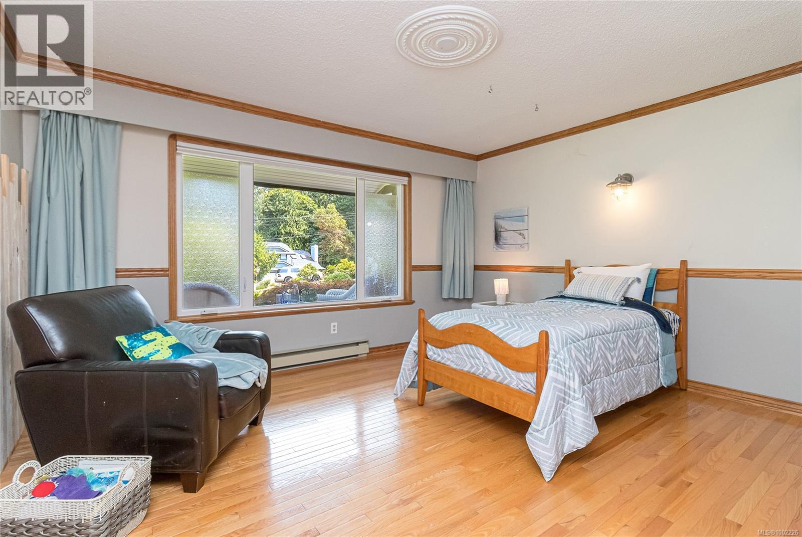 11376 Osprey Pl, North Saanich
