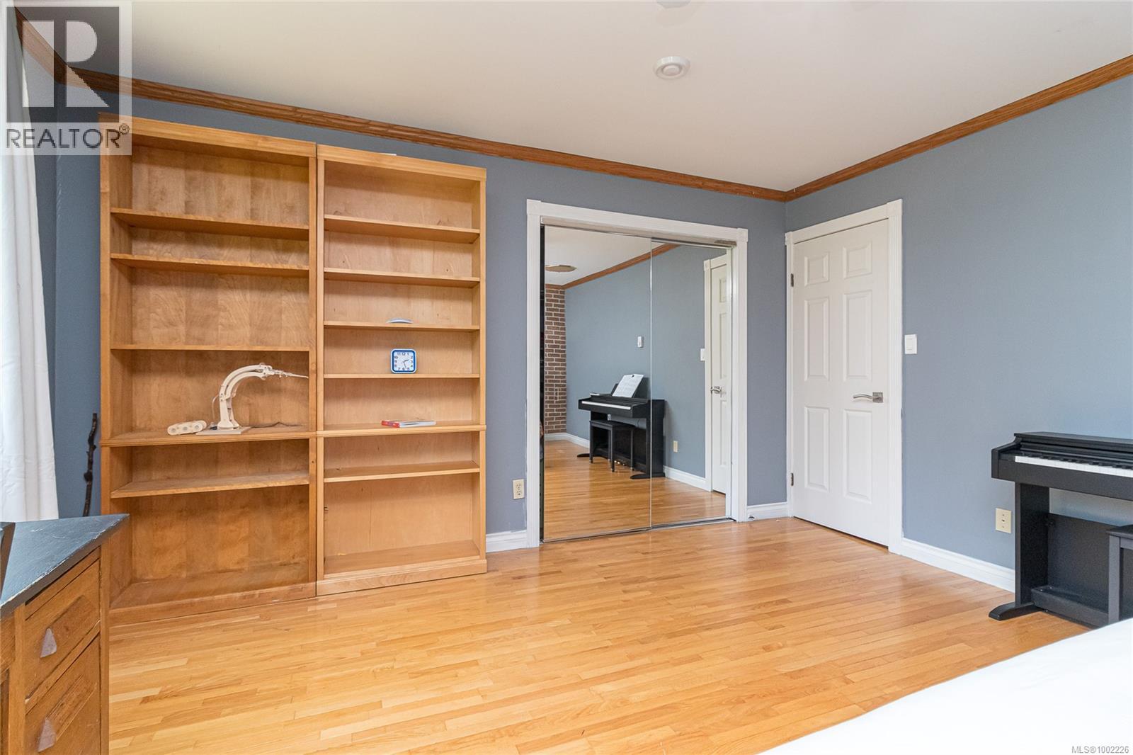 11376 Osprey Pl, North Saanich