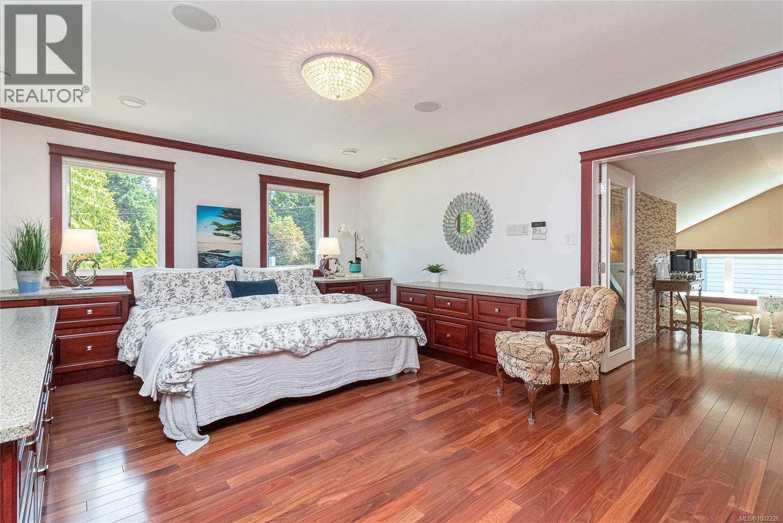 11376 Osprey Pl, North Saanich