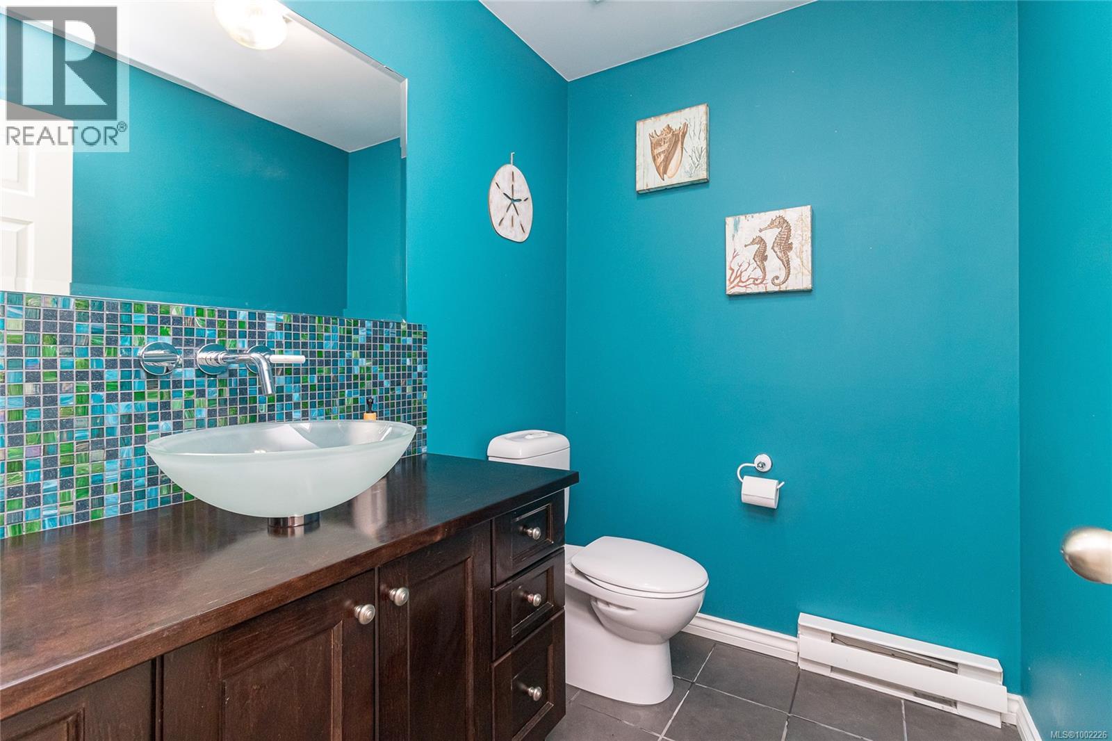 11376 Osprey Pl, North Saanich