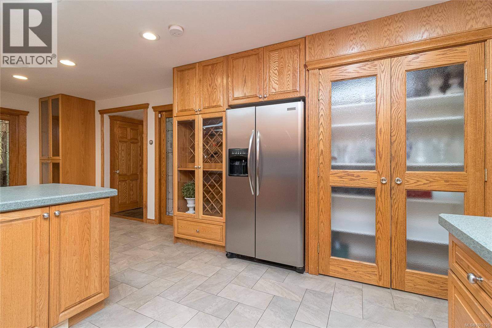 11376 Osprey Pl, North Saanich