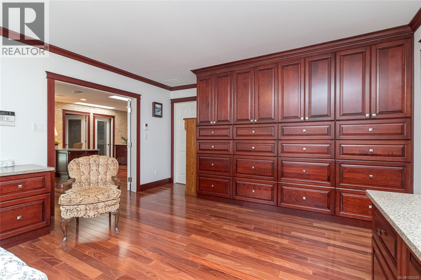 11376 Osprey Pl, North Saanich