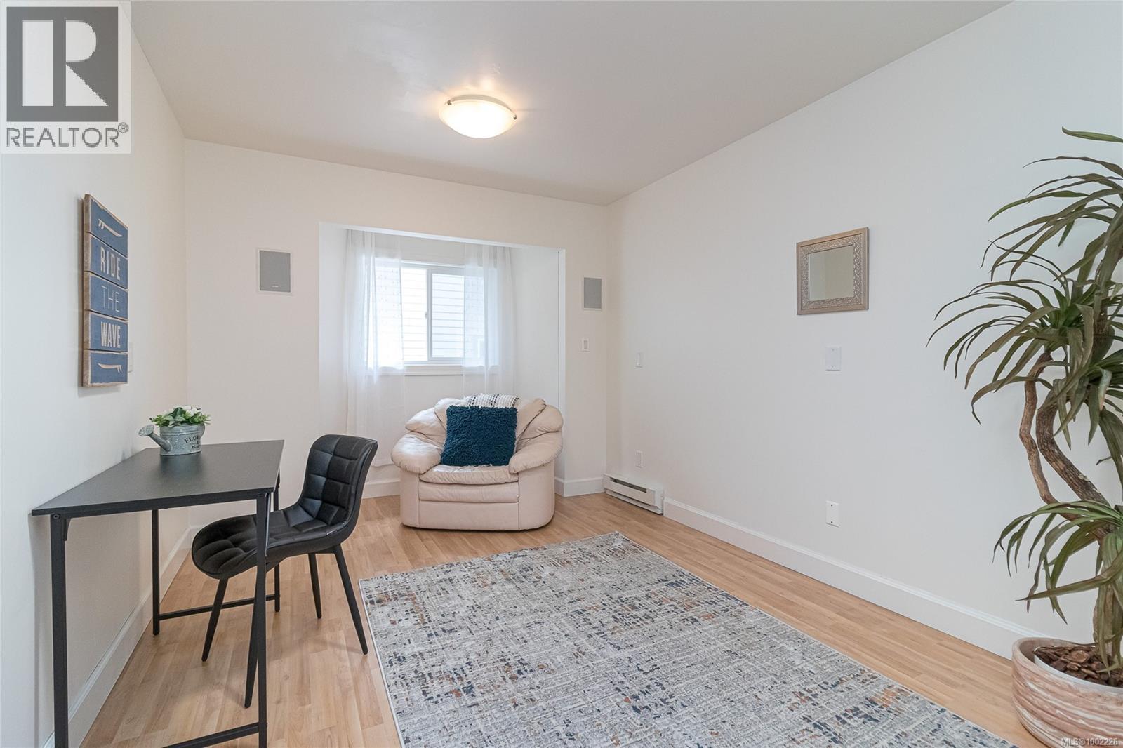 11376 Osprey Pl, North Saanich