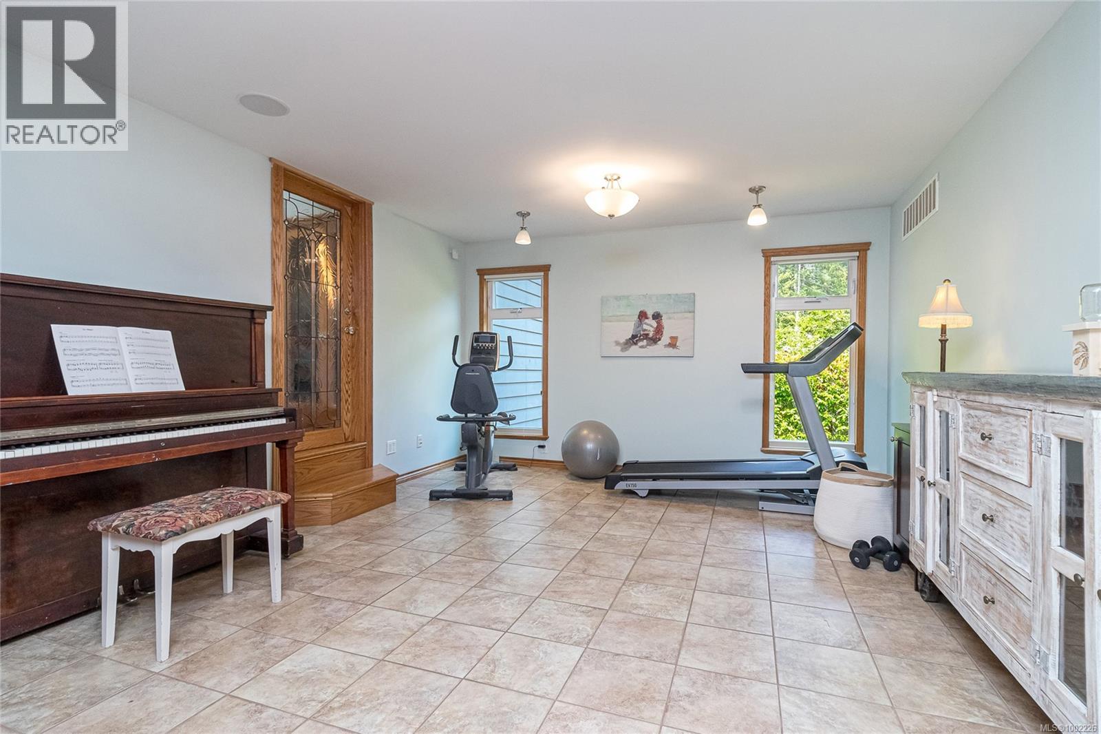 11376 Osprey Pl, North Saanich