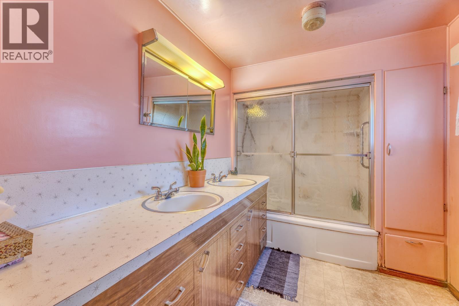 2323 DUBLIN STREET, New Westminster