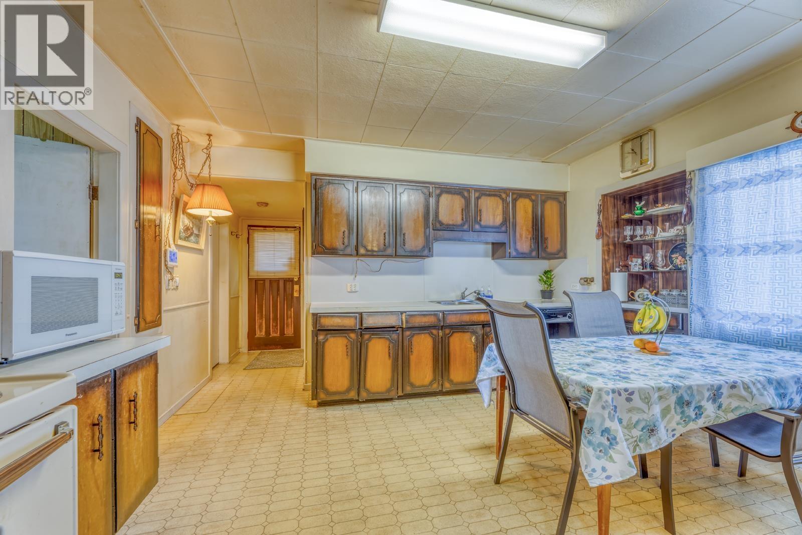 2323 DUBLIN STREET, New Westminster