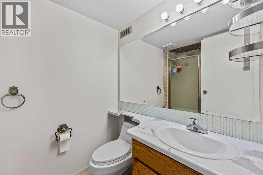 Single Family House Bi-level for Sale in   Avenue NE Pineridge Calgary 