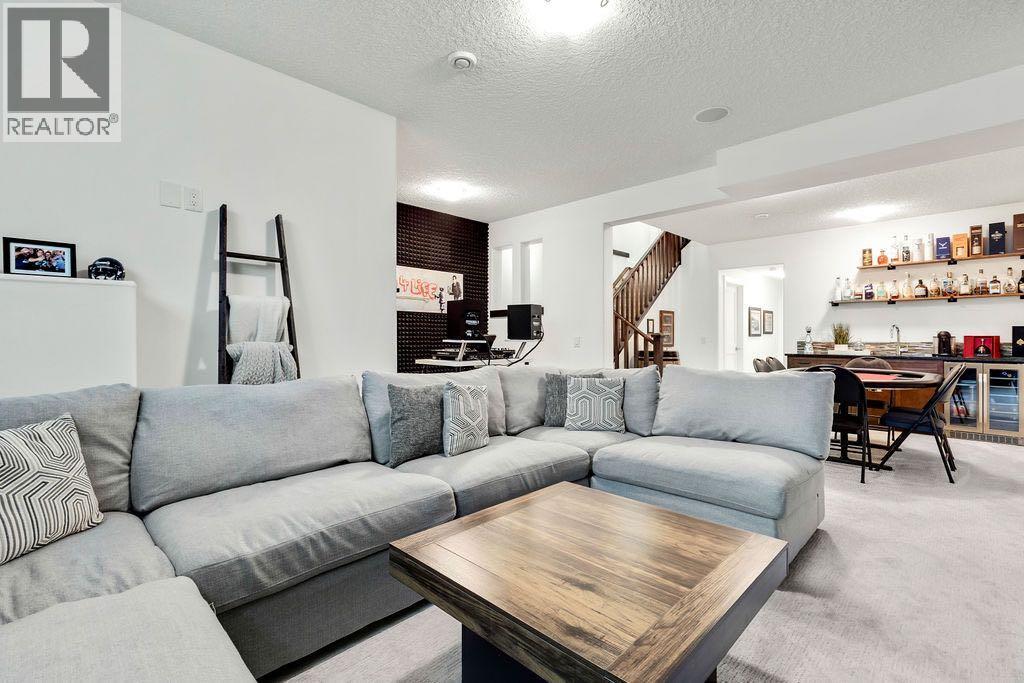 Single Family House for Sale in   Street SW Killarney/Glengarry Calgary 