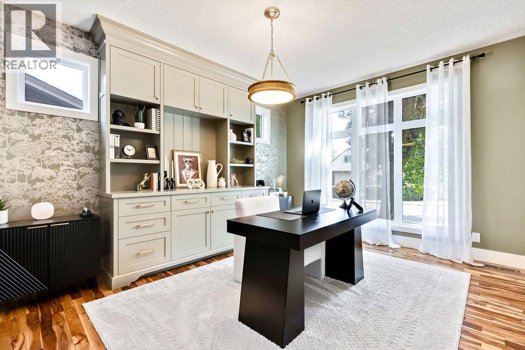 Single Family House for Sale in   Street SW Killarney/Glengarry Calgary 