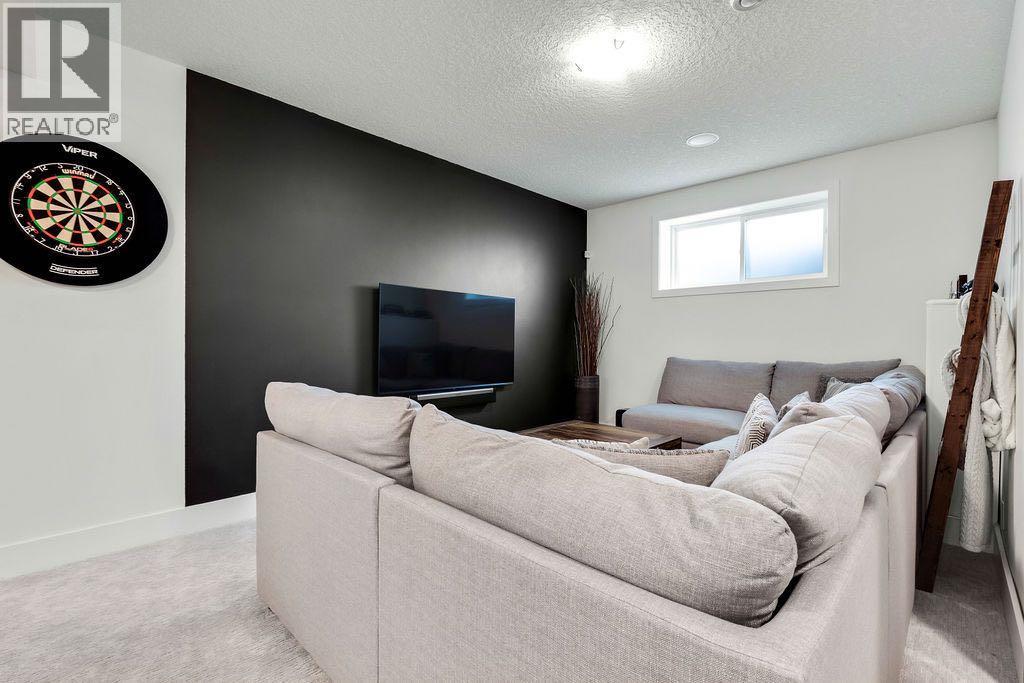 Single Family House for Sale in   Street SW Killarney/Glengarry Calgary 