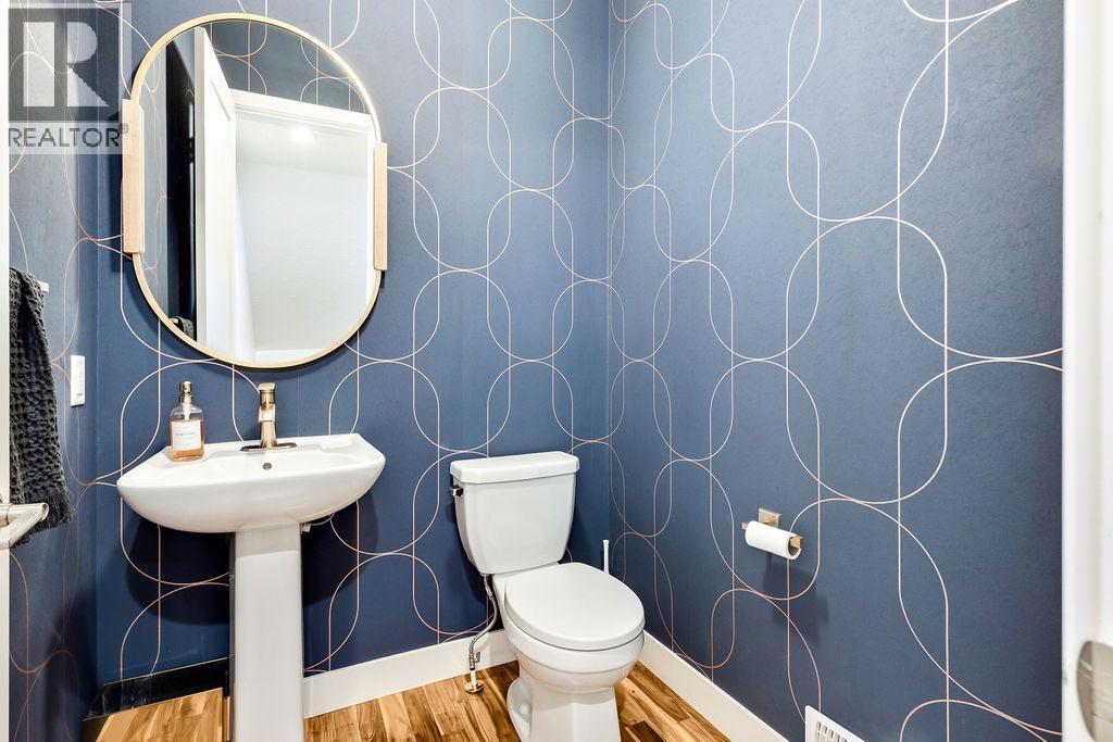 Single Family House for Sale in   Street SW Killarney/Glengarry Calgary 
