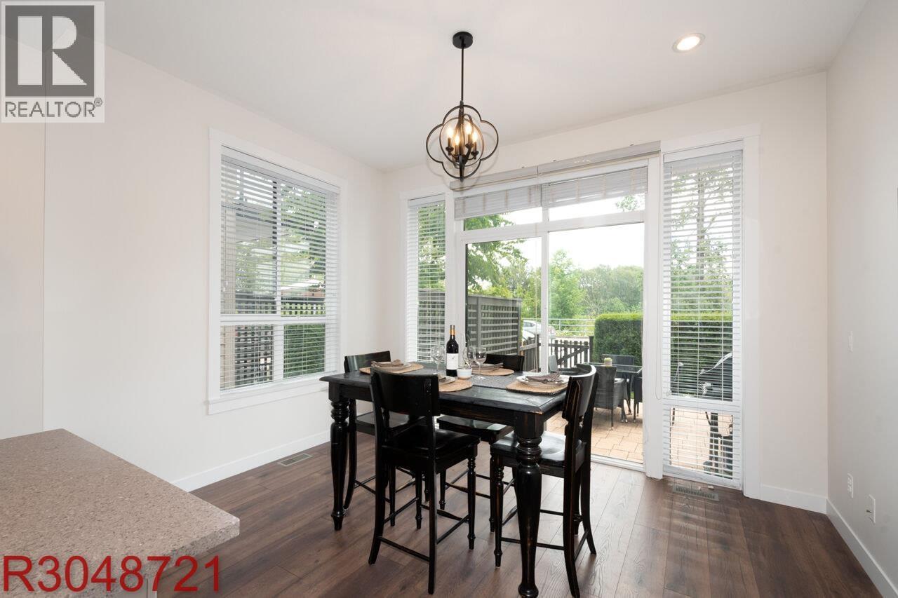 7 100 WOOD STREET, New Westminster