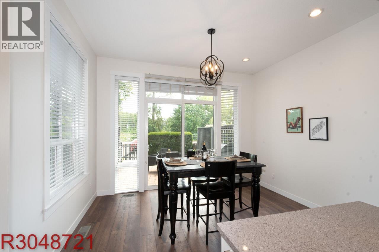 7 100 WOOD STREET, New Westminster