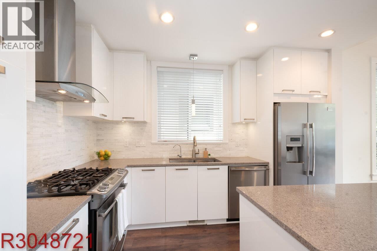 7 100 WOOD STREET, New Westminster