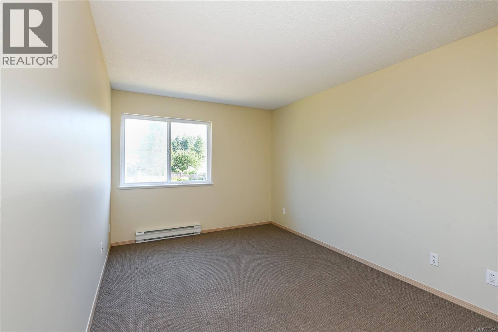 202A 698 Aspen Rd, Comox
