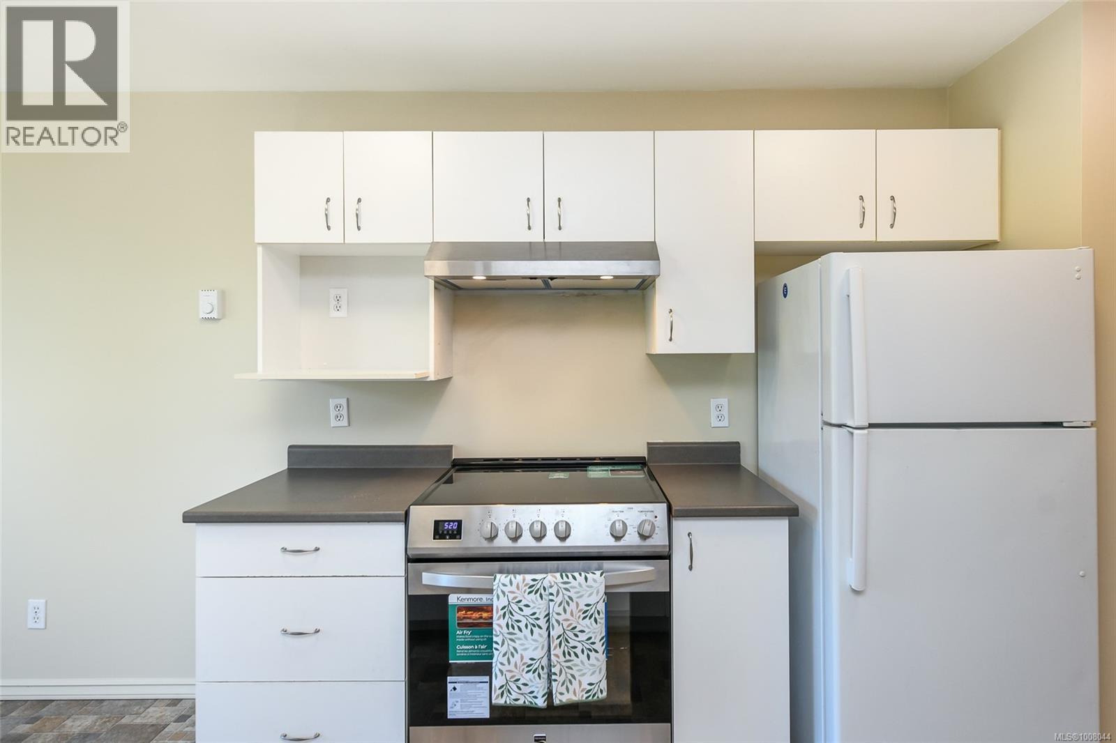 202A 698 Aspen Rd, Comox