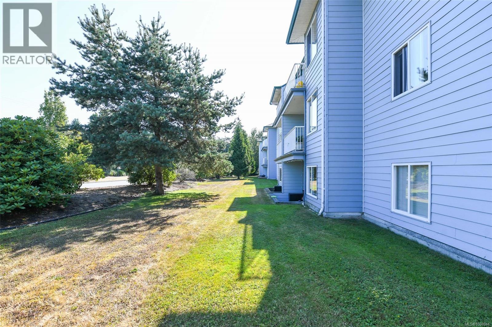 202A 698 Aspen Rd, Comox