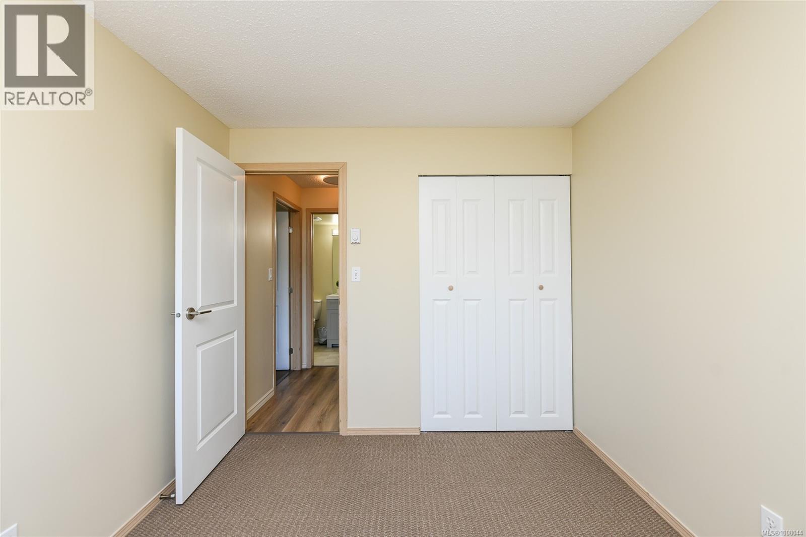 202A 698 Aspen Rd, Comox
