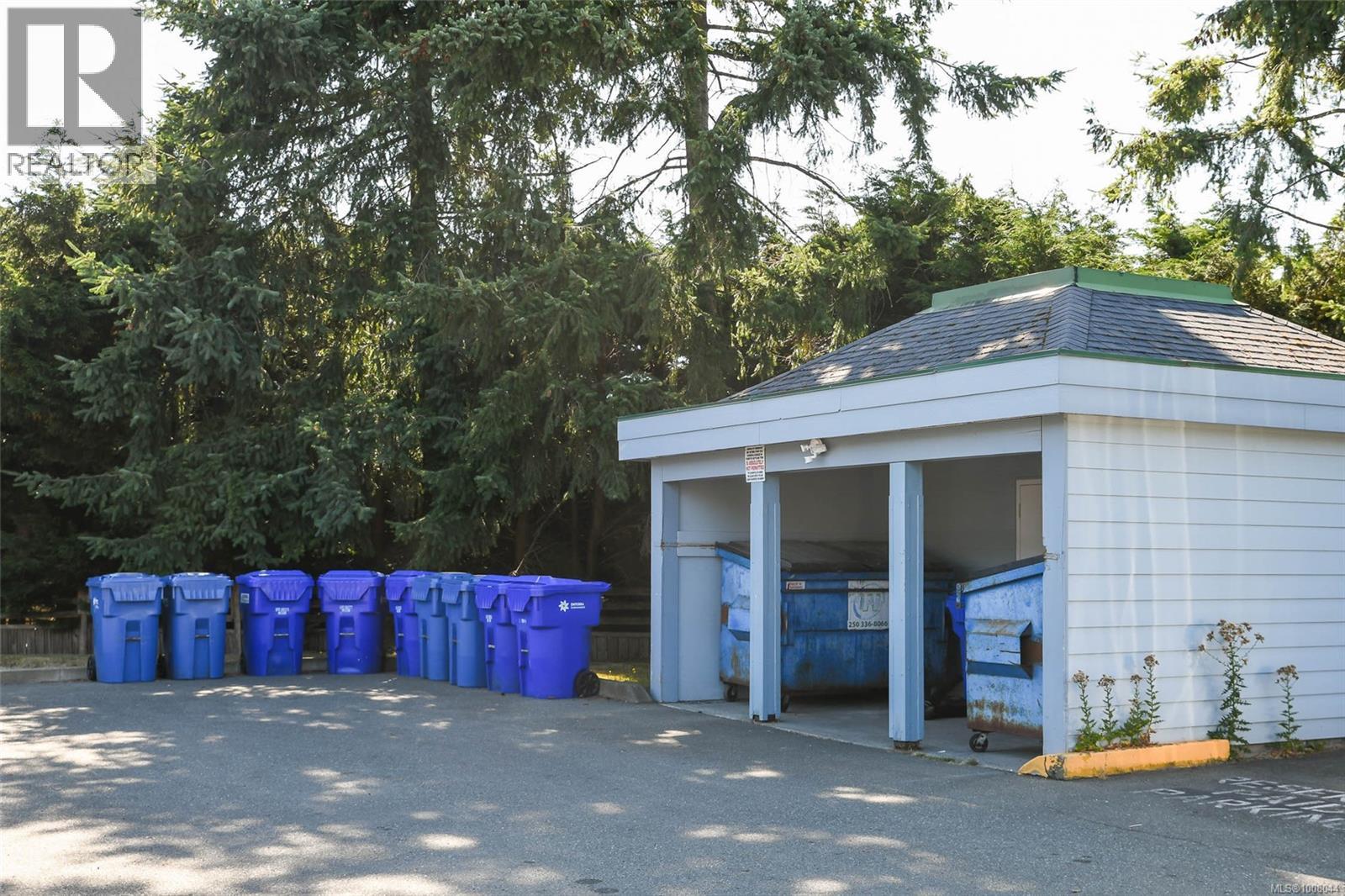 202A 698 Aspen Rd, Comox