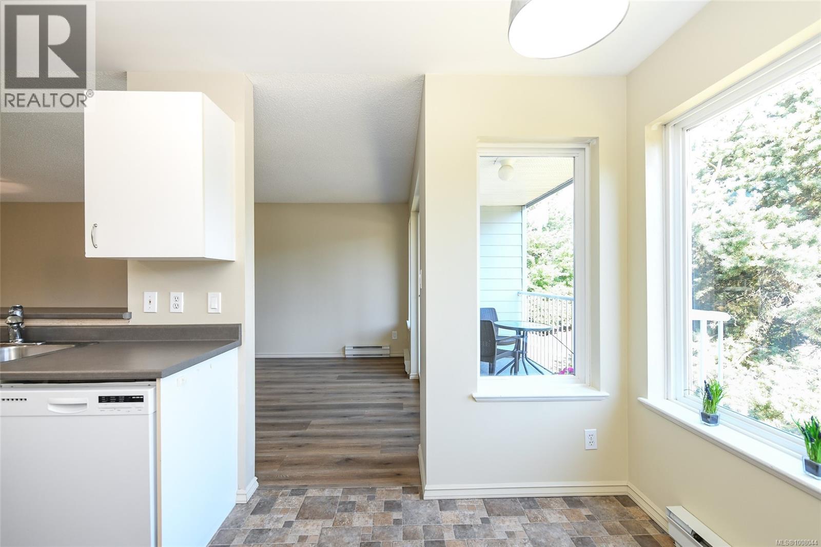 202A 698 Aspen Rd, Comox