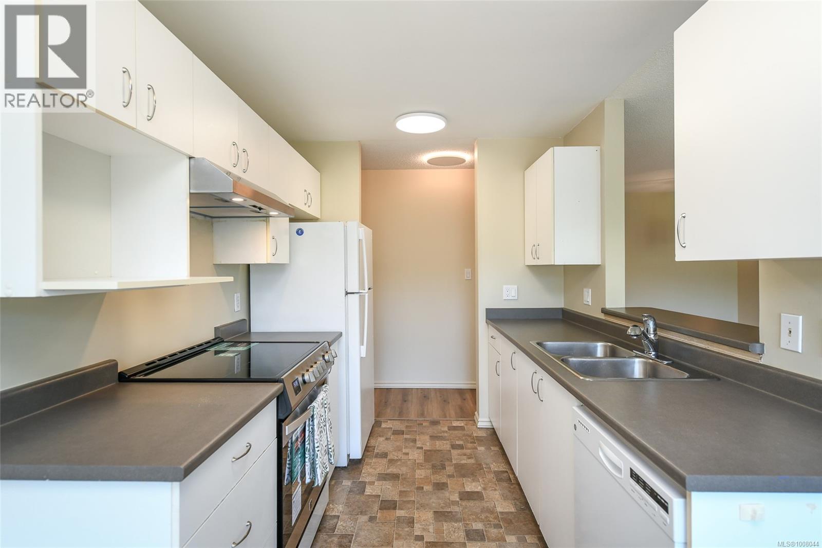 202A 698 Aspen Rd, Comox