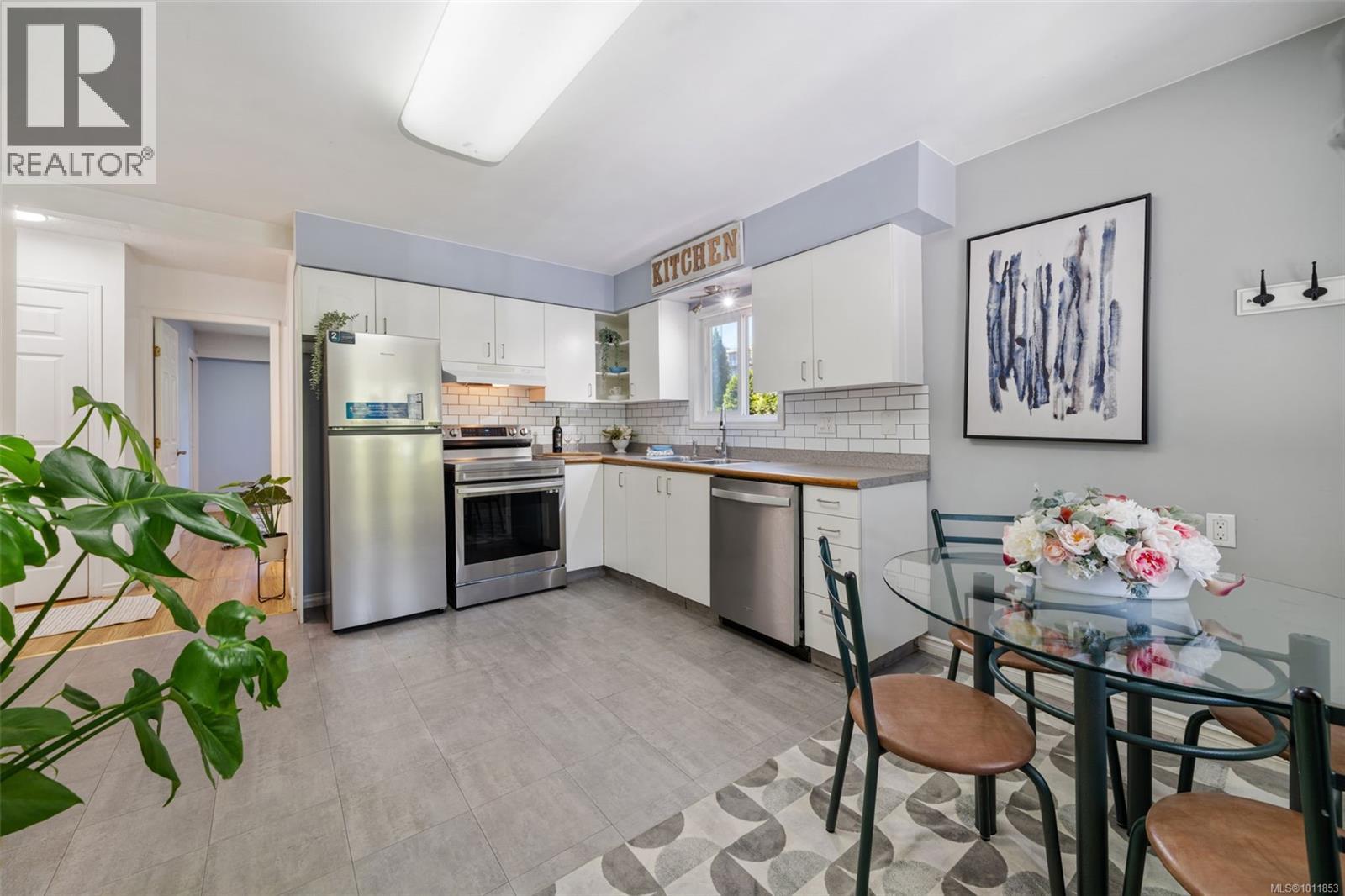 999 Furber Rd, Langford